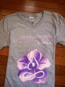 gray tshirt